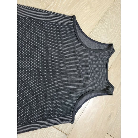 Nike DriFit Women's Small Seamless Athletic Tank Top Gym Running Black Stretch - Picture 6 of 7